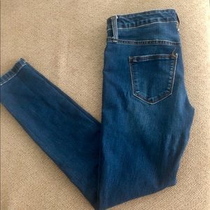 EUC Universal Thread Skinny Jeans